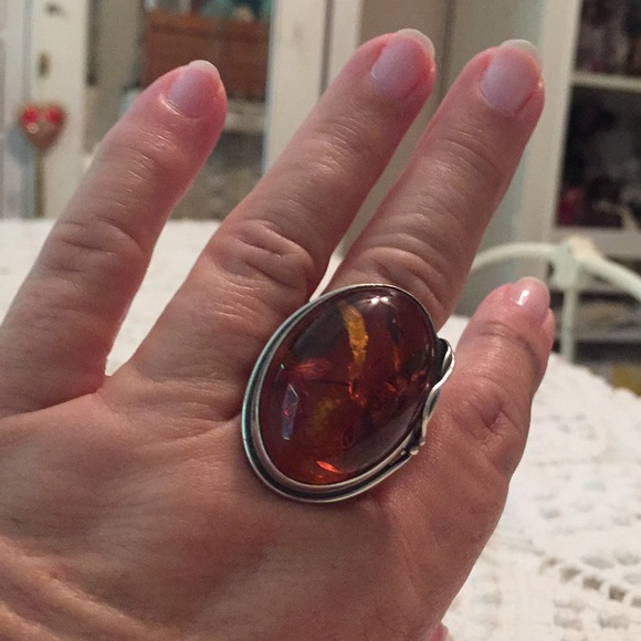 😊 Gorgeous Sterling Ring 😊 - Picture 2 of 8